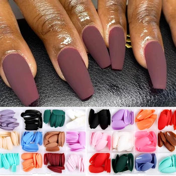 576 piece nail kit